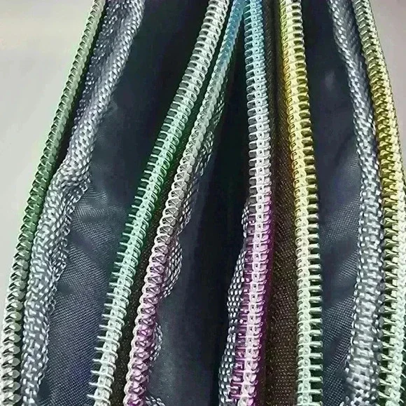 NWOT Fabulous Women's Clutch - Picture 4 of 7